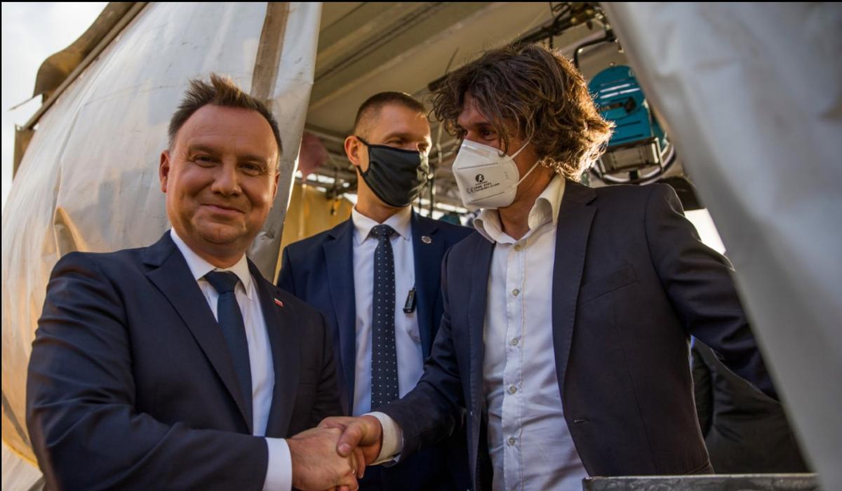 RAI Un Selfie con il Papa